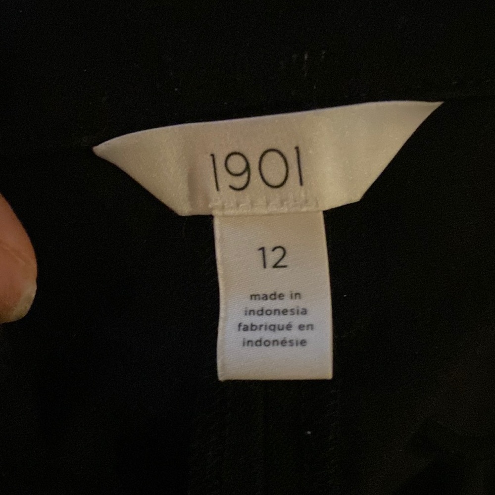 1901 black ankle stretch pants